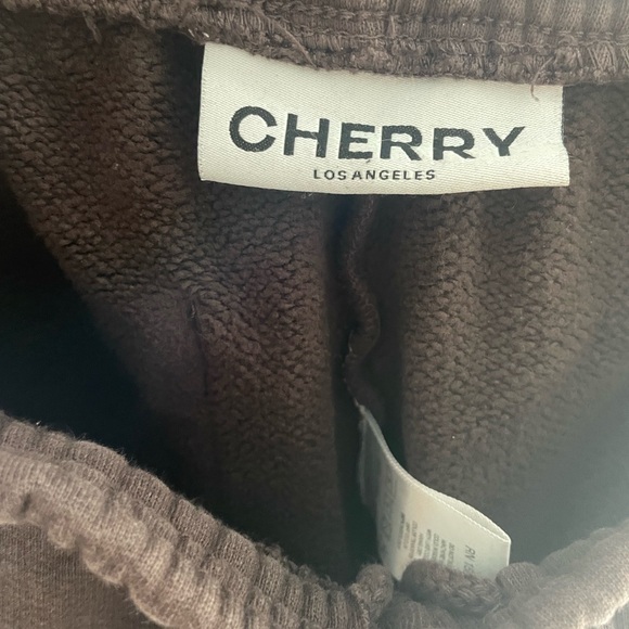 Cherry Sweatpants - Picture 4 of 6
